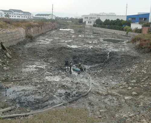 晋        江河道清淤